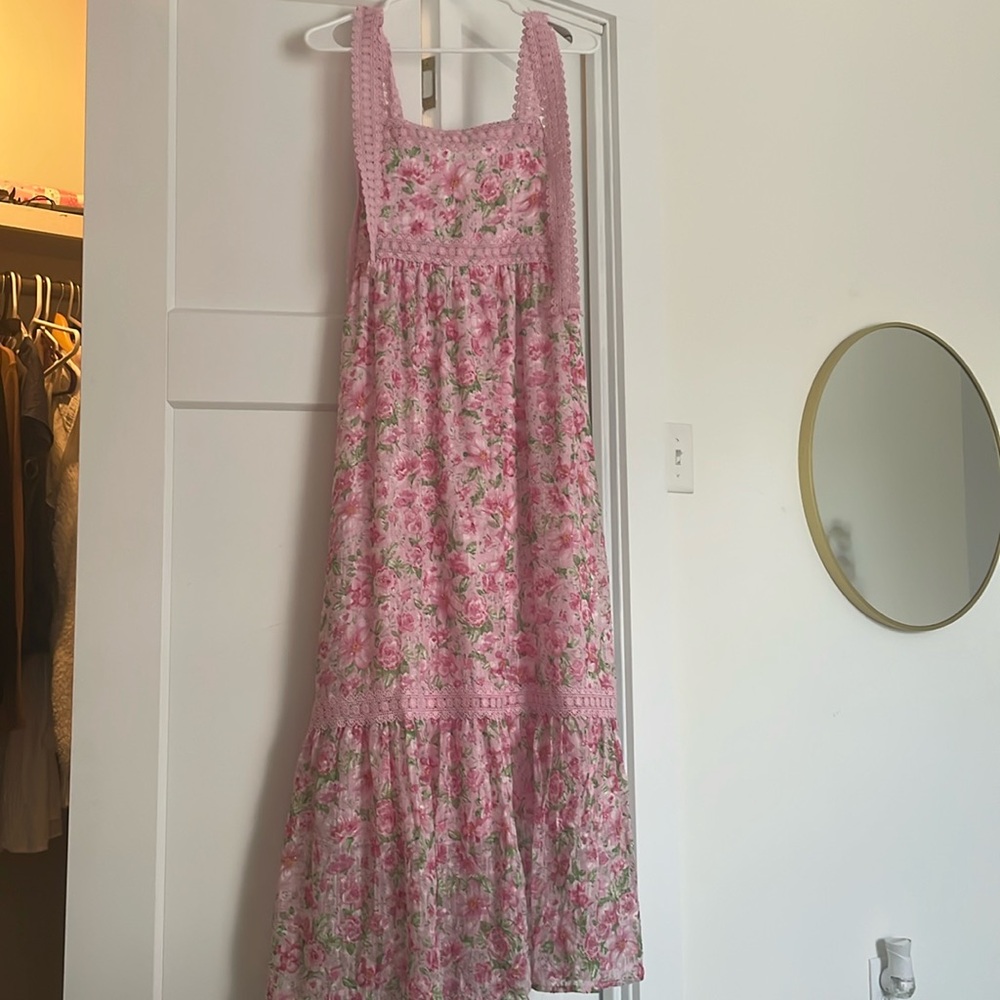 Cute pink floral maxi dress
